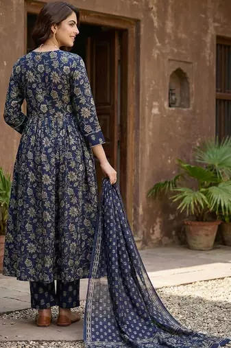 Women Floral Printed Panelled Pure Cotton Kurta with Trousers & With Dupatta