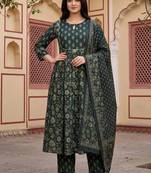 Women Floral Printed Empire Pure Cotton Kurta with Trousers & With Dupatta