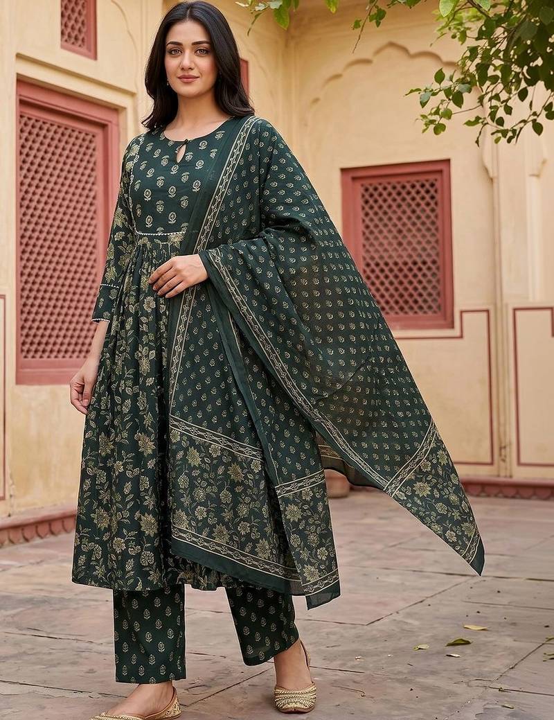 Women Floral Printed Empire Pure Cotton Kurta with Trousers & With Dupatta