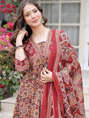 Women Floral Printed Layered Mirror Work Pure Cotton Kurta with Trousers & With Dupatta 6