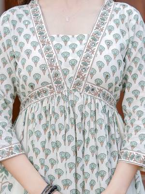 Women Floral Printed Empire Mirror Work Pure Cotton Kurta with Trousers & With Dupatta 2