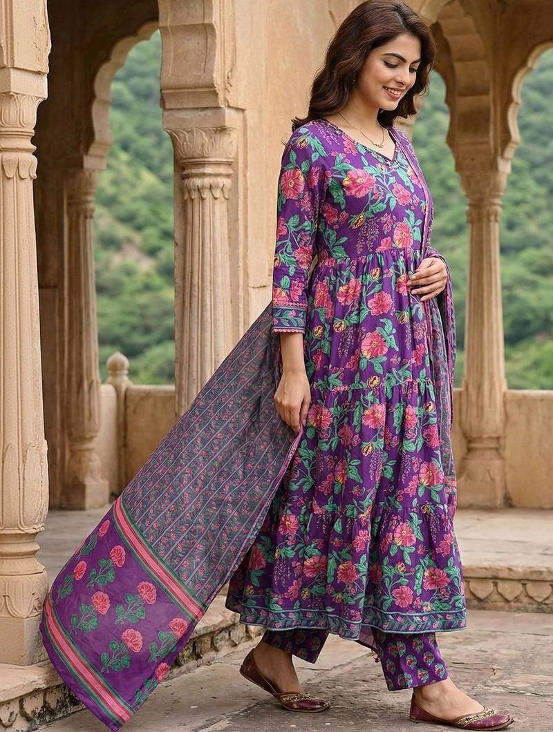 Women Floral Printed Tiered Pure Cotton Kurta with Trousers & With Dupatta