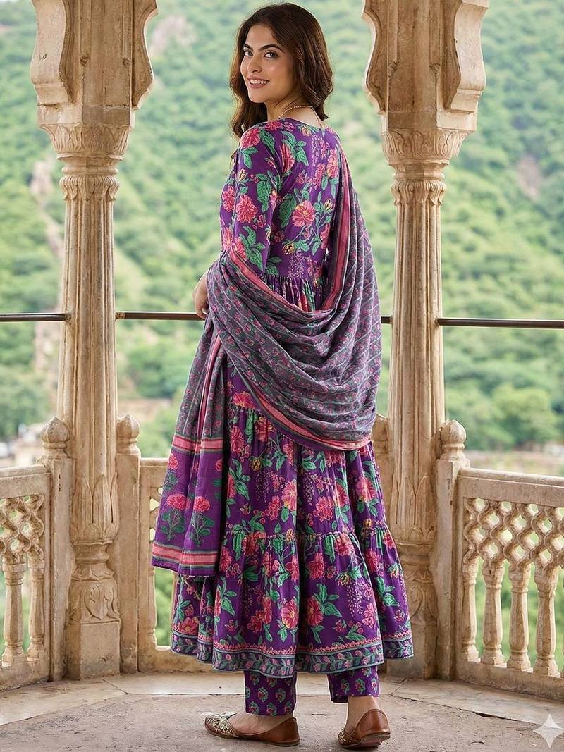 Women Floral Printed Tiered Pure Cotton Kurta with Trousers & With Dupatta