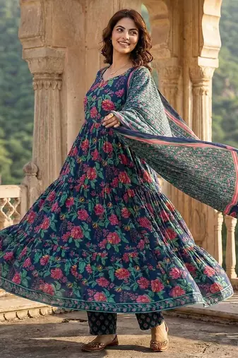 Women Floral Printed Tiered Pure Cotton Kurta with Trousers & With Dupatta