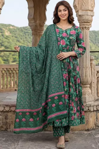 Women Floral Printed Tiered Pure Cotton Kurta with Trousers & With Dupatta