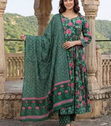 Women Floral Printed Tiered Pure Cotton Kurta with Trousers & With Dupatta
