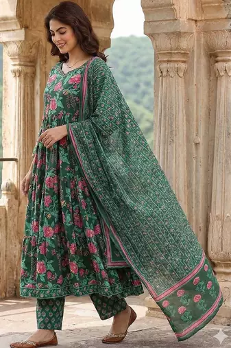 Women Floral Printed Tiered Pure Cotton Kurta with Trousers & With Dupatta