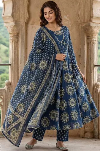 Women Ethnic Motifs Printed Angrakha Pure Cotton Kurta with Trousers & With Dupatta