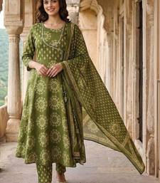 Women Ethnic Motifs Printed Angrakha Pure Cotton Kurta with Trousers & With Dupatta