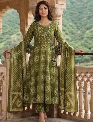 Women Ethnic Motifs Printed Angrakha Pure Cotton Kurta with Trousers & With Dupatta 5