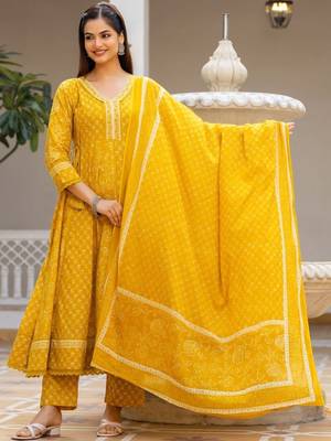 Women Floral Printed Angrakha Thread Work Pure Cotton Kurta with Trousers & With Dupatta 2