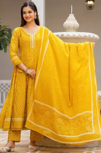 Women Floral Printed Angrakha Thread Work Pure Cotton Kurta with Trousers & With Dupatta