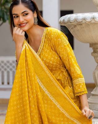 Women Floral Printed Angrakha Thread Work Pure Cotton Kurta with Trousers & With Dupatta 4