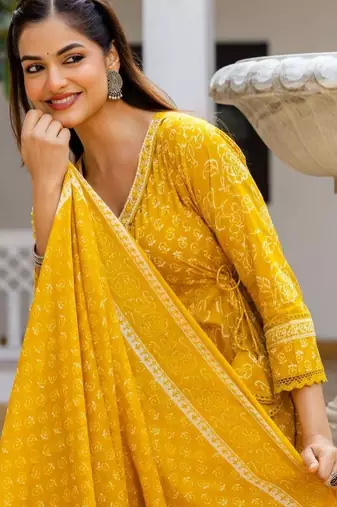 Women Floral Printed Angrakha Thread Work Pure Cotton Kurta with Trousers & With Dupatta