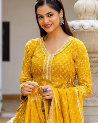 Women Floral Printed Angrakha Thread Work Pure Cotton Kurta with Trousers & With Dupatta 6