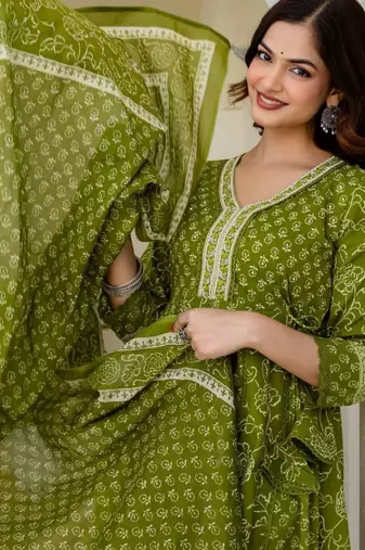 Women Ethnic Motifs Printed Regular Thread Work Pure Cotton Kurta with Trousers & With Dupatta