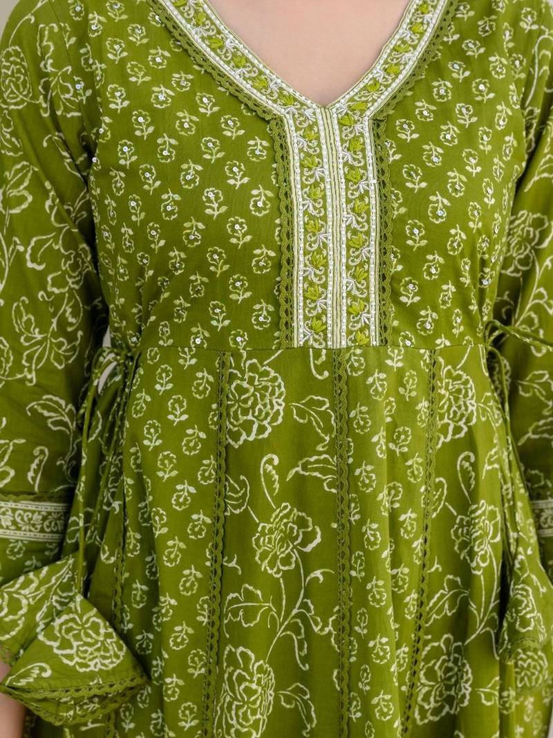 Women Ethnic Motifs Printed Regular Thread Work Pure Cotton Kurta with Trousers & With Dupatta