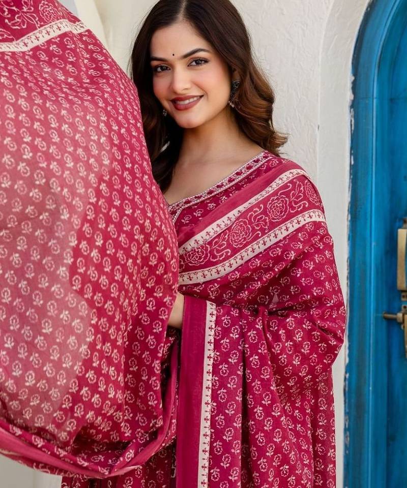 Women Floral Printed Panelled Thread Work Pure Cotton Kurta with Trousers & With Dupatta