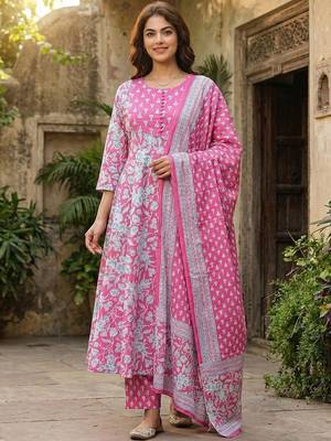 Women Floral Printed Empire Pure Cotton Kurta with Trousers & With Dupatta 4