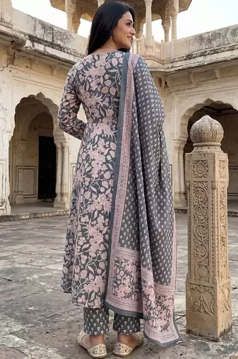 Women Floral Printed Regular Pure Cotton Kurta with Trousers & With Dupatta