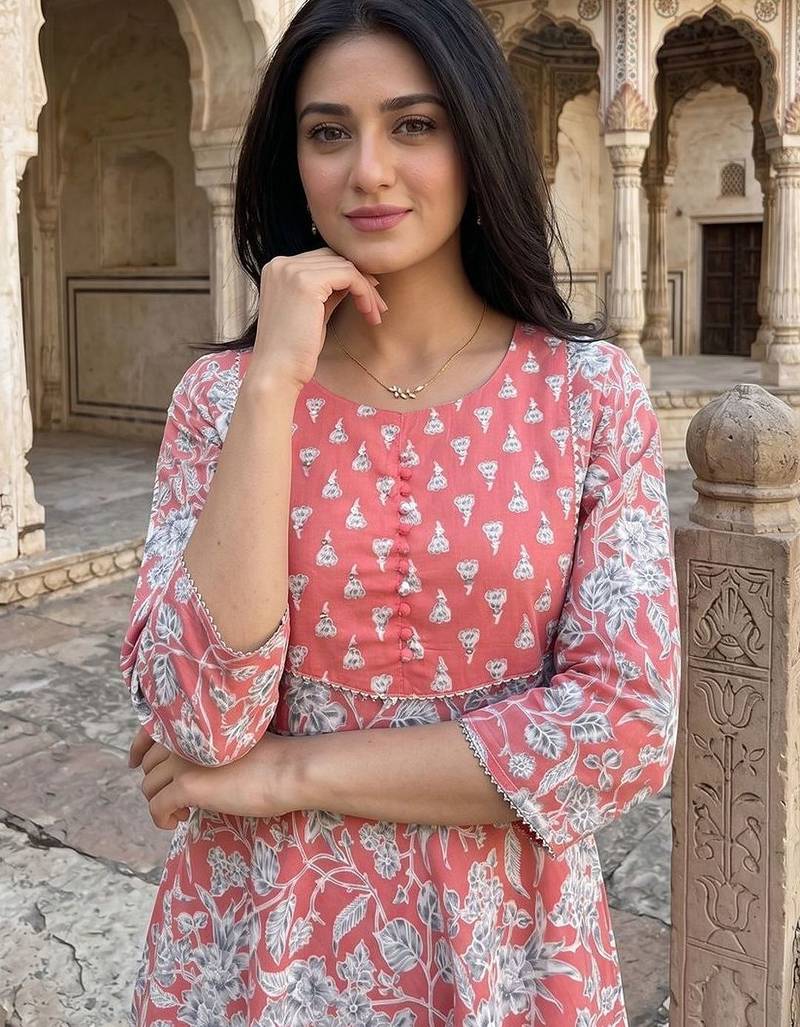 Women Floral Printed Regular Pure Cotton Kurta with Trousers & With Dupatta