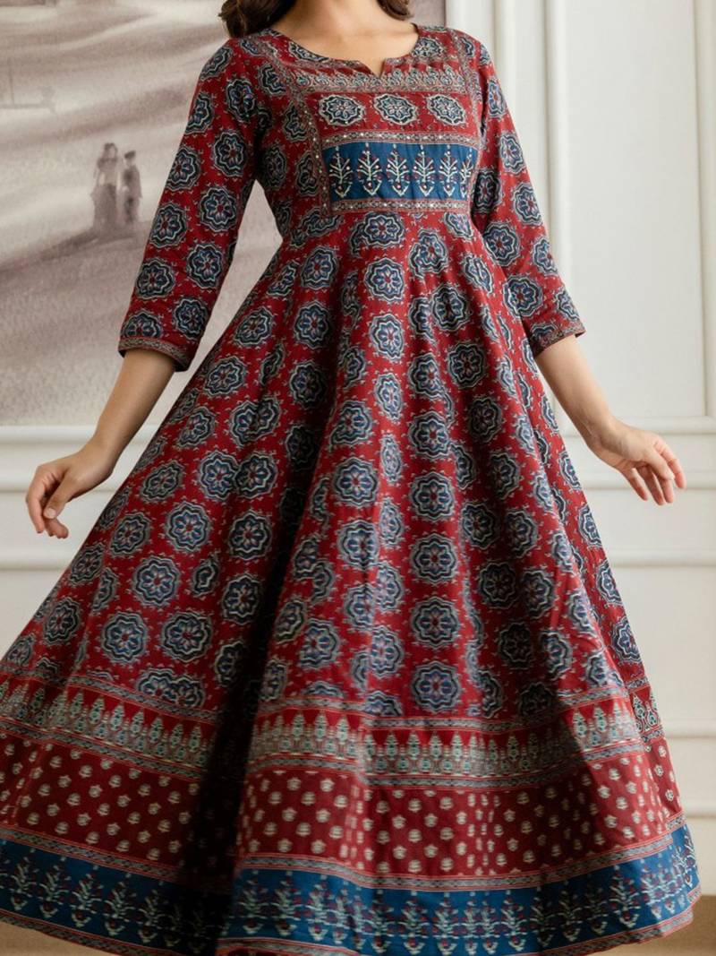 Printed Round Neck Tiered Pure Cotton Anarkali Kurta With Trousers & Dupatta