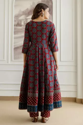 Printed Round Neck Tiered Pure Cotton Anarkali Kurta With Trousers & Dupatta
