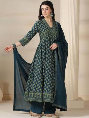 Floral Printed V-Neck Layered Pure Cotton Anarkali Kurta With Trousers & Dupatta 1
