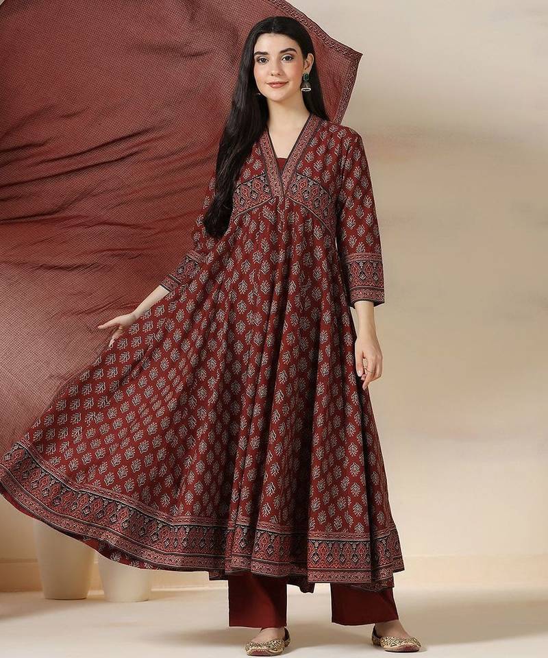 Women Floral Printed Layered Pure Cotton Kurta with Trousers & Dupatta
