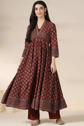 Women Floral Printed Layered Pure Cotton Kurta with Trousers & Dupatta