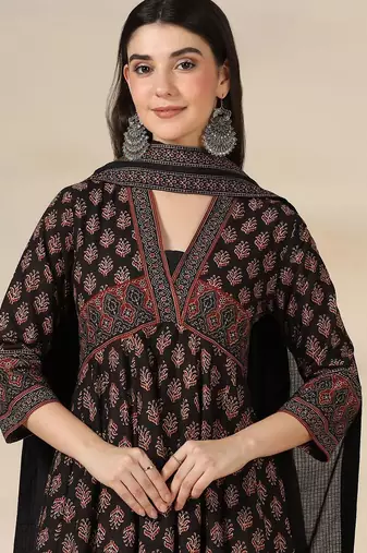 Women Floral Printed Regular Pure Cotton Kurta with Trousers & Dupatta