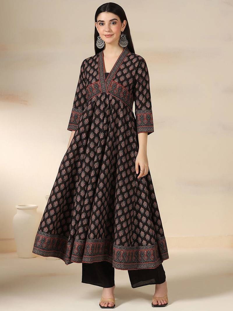 Women Floral Printed Regular Pure Cotton Kurta with Trousers & Dupatta