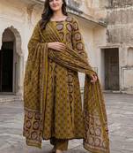 Women Ethnic Motifs Printed Regular Patchwork Pure Cotton Kurta with Trousers & With Dupatta