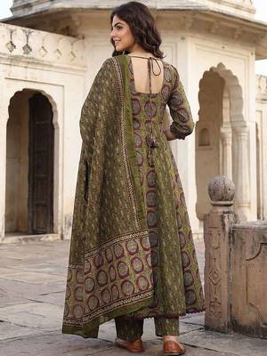 Women Ethnic Motifs Printed Regular Pure Cotton Kurta with Trousers & With Dupatta 3