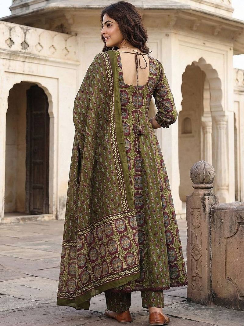 Women Ethnic Motifs Printed Regular Pure Cotton Kurta with Trousers & With Dupatta