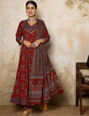 Women Printed Regular Pure Cotton Kurta with Palazzos & With Dupatta 1