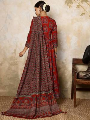 Women Printed Regular Pure Cotton Kurta with Palazzos & With Dupatta 4