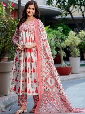 Women Floral Printed Regular Pure Cotton Kurta with Trousers & With Dupatta 1