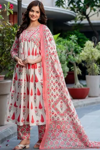Women Floral Printed Regular Pure Cotton Kurta with Trousers & With Dupatta