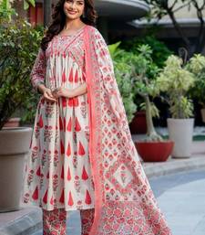 Women Floral Printed Regular Pure Cotton Kurta with Trousers & With Dupatta