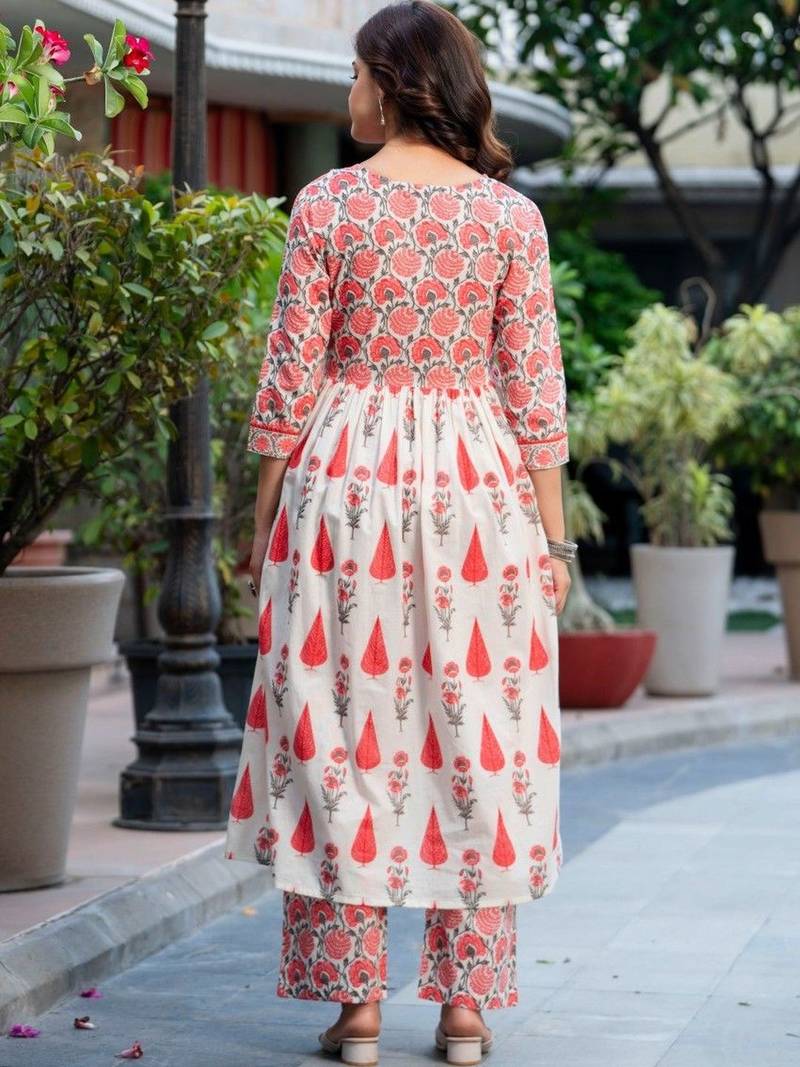 Women Floral Printed Regular Pure Cotton Kurta with Trousers & With Dupatta