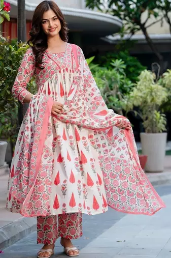Women Floral Printed Regular Pure Cotton Kurta with Trousers & With Dupatta
