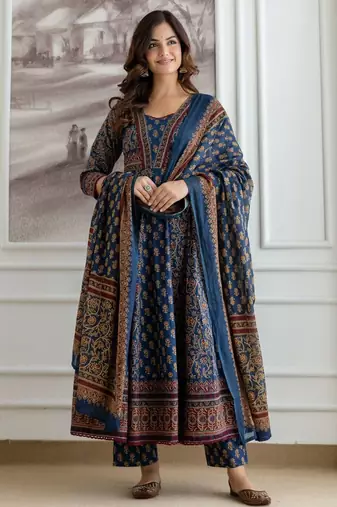 Women Ethnic Motifs Printed Tiered Pure Cotton Kurta with Trousers & With Dupatta