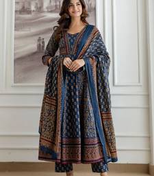 Women Ethnic Motifs Printed Tiered Pure Cotton Kurta with Trousers & With Dupatta