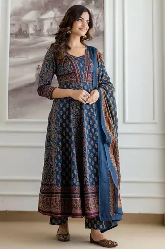 Women Ethnic Motifs Printed Tiered Pure Cotton Kurta with Trousers & With Dupatta