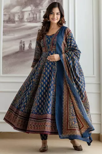 Women Ethnic Motifs Printed Tiered Pure Cotton Kurta with Trousers & With Dupatta