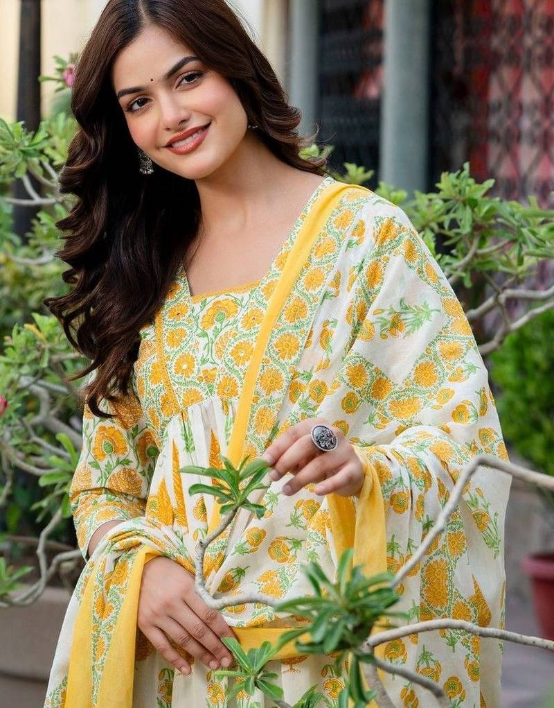 Women Floral Printed Empire Pure Cotton Kurta with Palazzos & With Dupatta