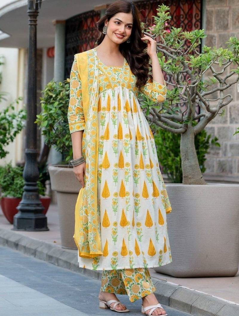 Women Floral Printed Empire Pure Cotton Kurta with Palazzos & With Dupatta