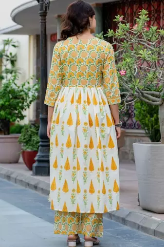 Women Floral Printed Empire Pure Cotton Kurta with Palazzos & With Dupatta