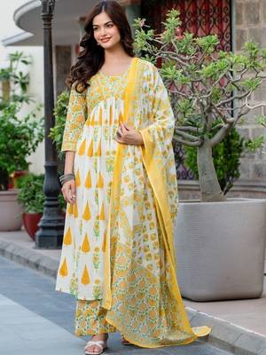 Women Floral Printed Empire Pure Cotton Kurta with Palazzos & With Dupatta 6
